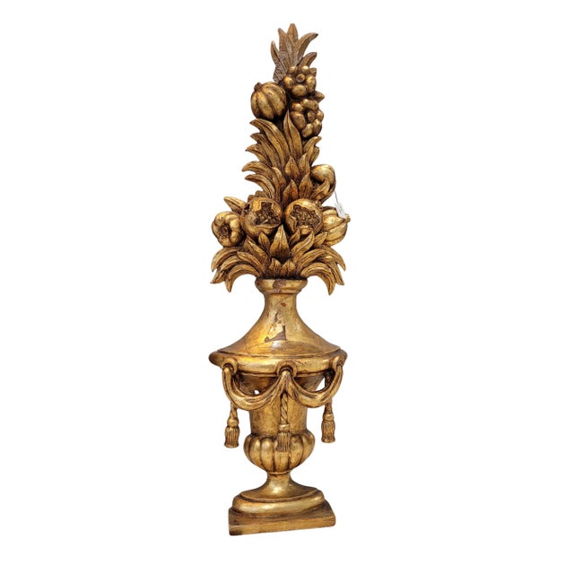 Trim Medici Cup Wall Sconce in Carved and Gilded Wood, Spain, 1950s For Sale - Image 17 of 17