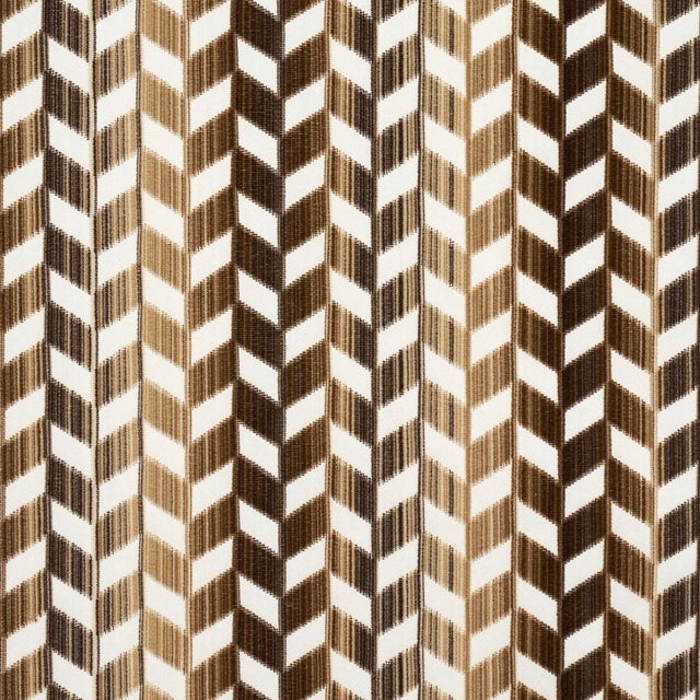 Chevron Strié Velvet is enhanced by a beautiful vertical strié. With wonderful depth and striking geometry, this small-...