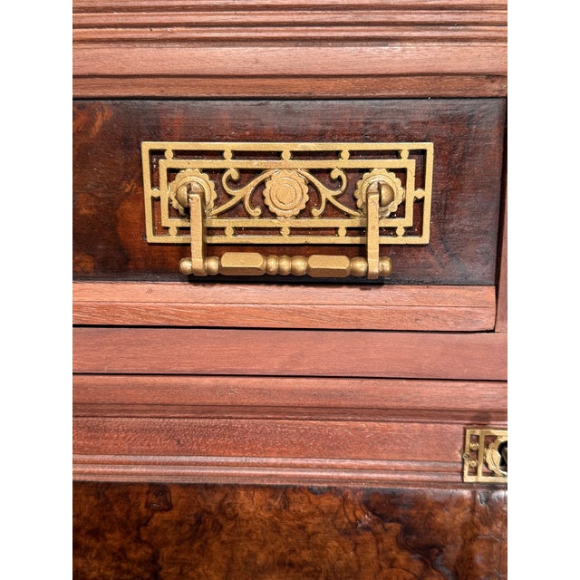 1870–1890 Antique Eastlake Walnut & Burl Marble-Top Chest of Drawers For Sale - Image 10 of 11
