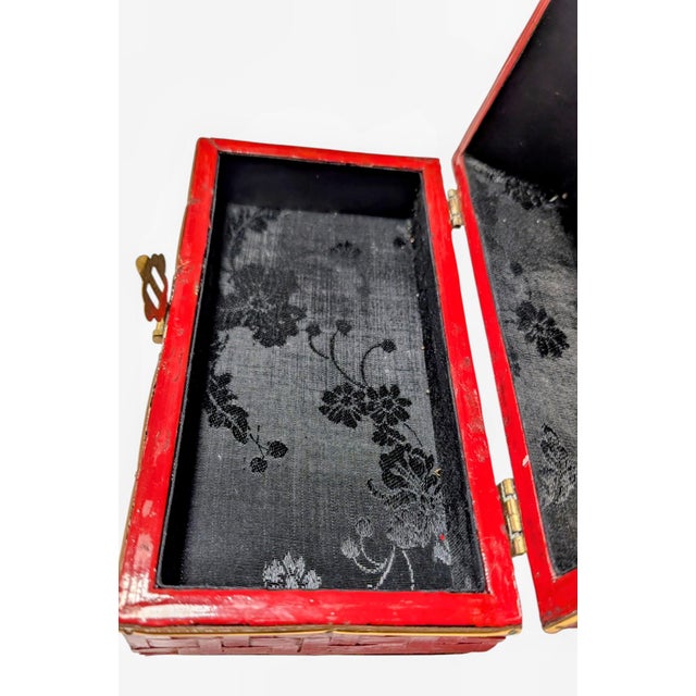 1930s Elegant Red Lacquer Woven Bamboo Box For Sale - Image 10 of 10