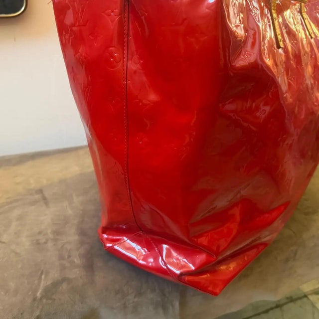 1999 Louis Vuitton Red Vernis Patent Leather Reade Gm Huge Tote-Bag For Sale - Image 11 of 16