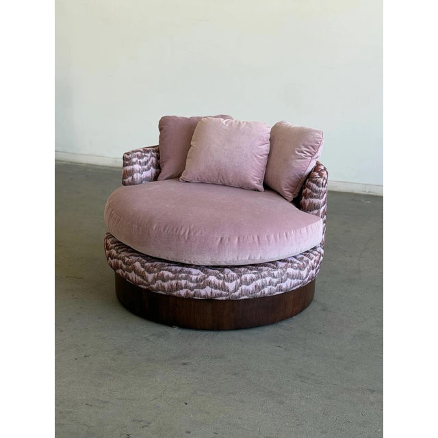 W41 D41 H25 SW38 SH20 / With pillows H30 SD24 A vintage Baughman-style lounge chair with a deep, oversized silhouette,...