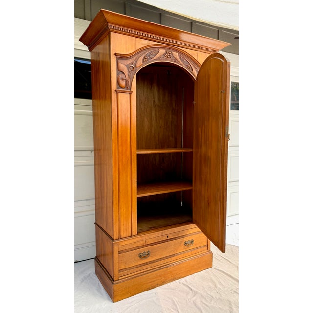 Brown Edwardian English Mirrored Armoire Cabinet, Attributed to Harris Lebus, C. 1904 For Sale - Image 8 of 18