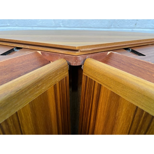 Mid-Century Modern Late 20th Century Skovby Model Dc06 "Lotus" Expanding Circular Dining Table For Sale - Image 3 of 14
