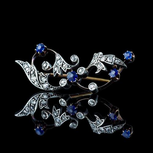 Antique Victorian 9 Karat Gold, Sapphire and Diamond Brooch with Foliate Motif, 1880s For Sale - Image 4 of 18
