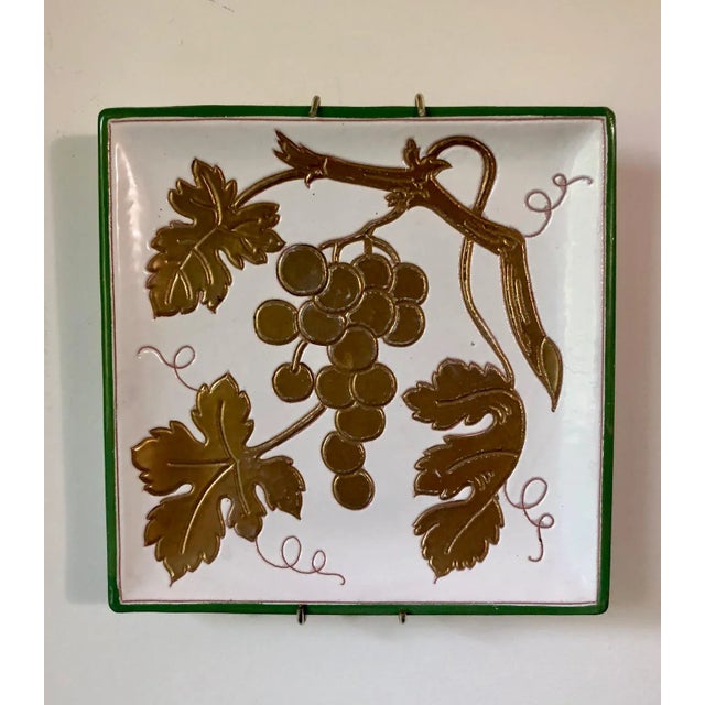 Gold Italian Neiman Marcus Gold Grape Kelly Green Border Decorative Plate For Sale - Image 8 of 12
