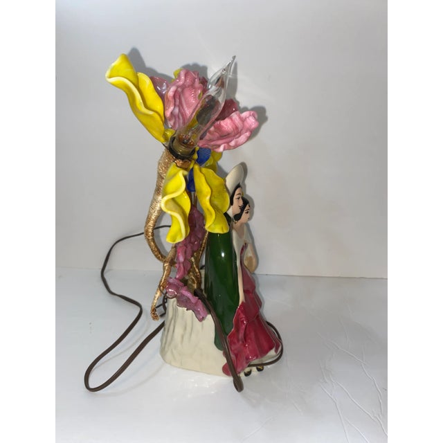Mid 20th Century Vintage 1950s Tv Lamp Courting Couple Floral Light MCM Kitsch 12” Working For Sale - Image 5 of 12