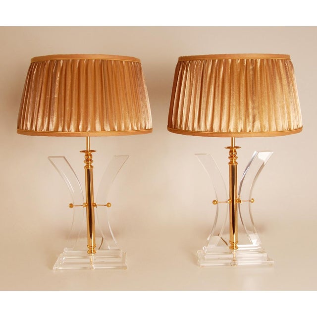 Mid-Century Modern Vintage Table Lamps Crystal Gold Acrylic Kuatra Spainish Lamps Mid Century Perspex a Pair For Sale - Image 3 of 9
