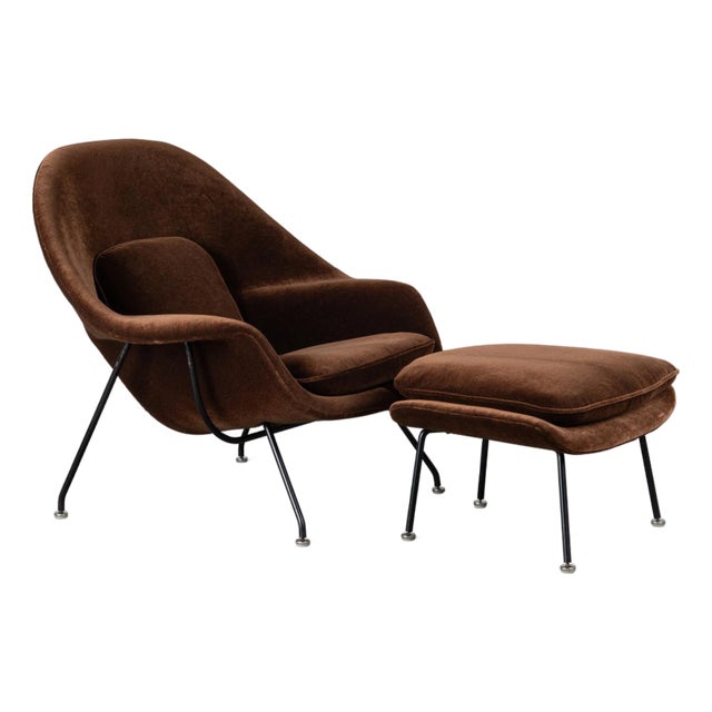 Eero Saarinen Womb Chair & Ottoman in Chocolate Brown Mohair & Black Frame by Knoll For Sale