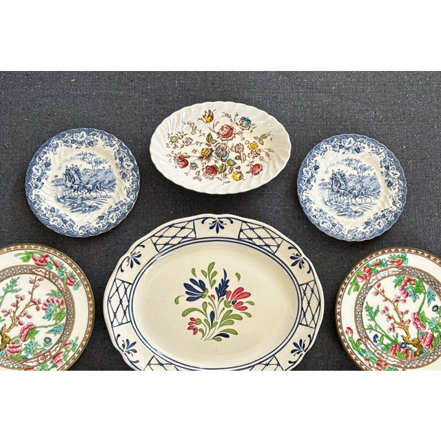 Mid 20th Century English Wall Plate Design Collection - Set of 9 Curated Plates For Sale - Image 13 of 16