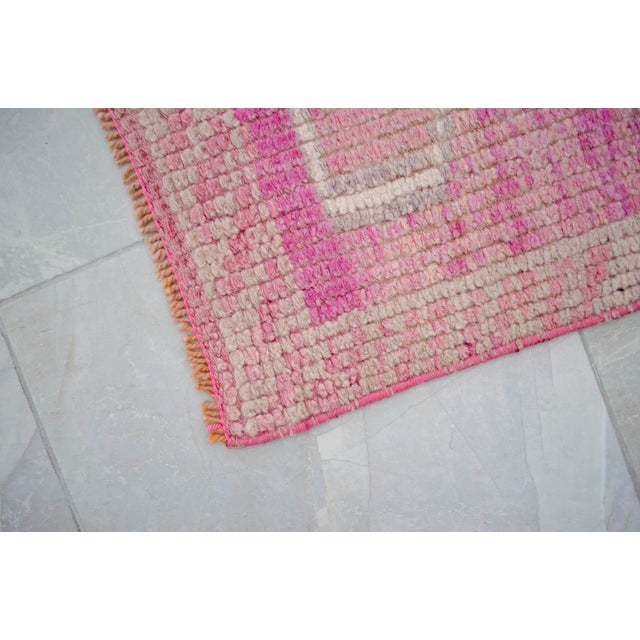Vintage Turkish Hand-Knotted Runner Rug Pink Hallway Kitchen Decor - 2′10″ × 8′8″ For Sale - Image 11 of 13