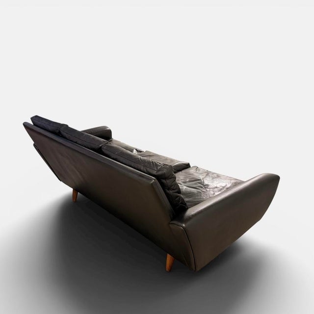Model 64 Sofa in Black Leather by Georg Thams for Vejen Polstermøbelfabrik, Denmark, 1960s For Sale - Image 4 of 14