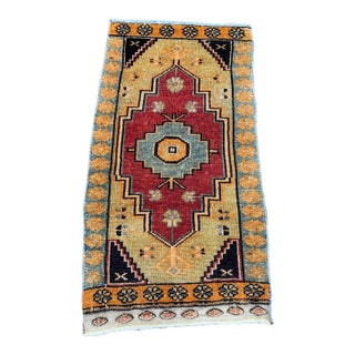 Turkish Yastik Rug 1'6" x 2'9" For Sale