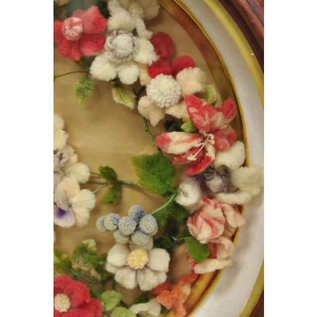 Early 20th Century Victorian Oval Mahogany Shadow Box Frame Felt Cotton Flower Mourning Wall Wreath For Sale In Philadelphia - Image 6 of 11