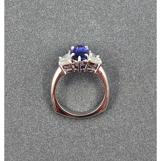 Blue 4.21 Ct Gubelin/Gia Certified Nh Color Change Sapphire & Diamond Ring Size 6.5 For Sale - Image 8 of 12