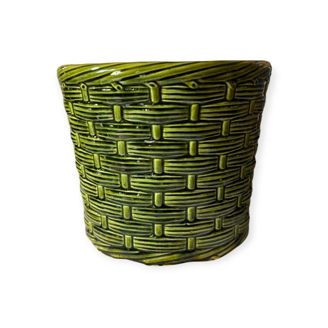 Ceramic Vintage English Wicker-Pattern Planter in Emerald Green, 1950s For Sale - Image 7 of 7