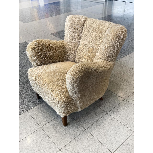 Fritz Hansen Danish Modern Lounge Chair in Shearling in the Style of Fritz Hansen For Sale - Image 4 of 14