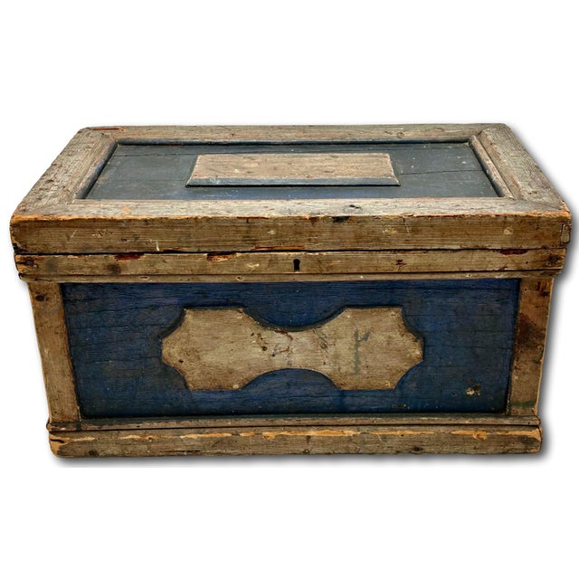 A Rare Find Indeed this Exceptionally Nice Authentic Antique American Carpenters Tool Chest. Circa Mid 19th Century. I...