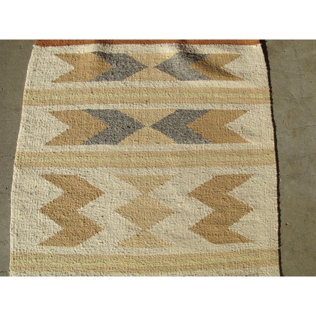 Navajo Sw Native American Vintage Earth Tone Vegetable Dye Wool Chevron Wall Rug For Sale - Image 4 of 6