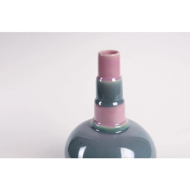 Roseville Pottery Roseville Futura "The Bottle" Vase, American Art Pottery For Sale - Image 4 of 10