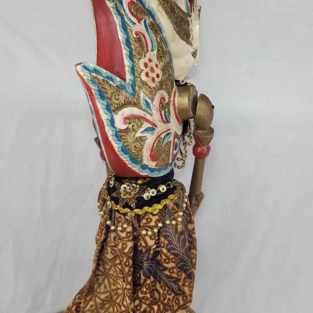 Mid 20th Century Vintage Indonesian Wayang Golek Rod Puppet Hanuman Hand Carved Wood Batik For Sale - Image 5 of 10