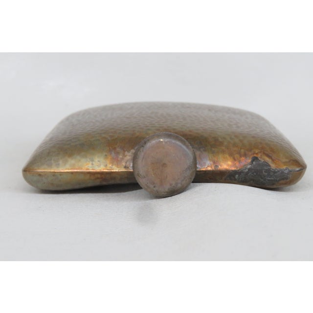 Silver Early 20th Century Hammered Hip Whiskey Liquored 1920s Metal Flask 4713b For Sale - Image 8 of 10