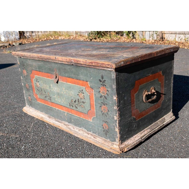 Early 19th Century 19th Century German Paint Decorated Blanket Chest or Coffee Table Dated 1831 For Sale - Image 5 of 18
