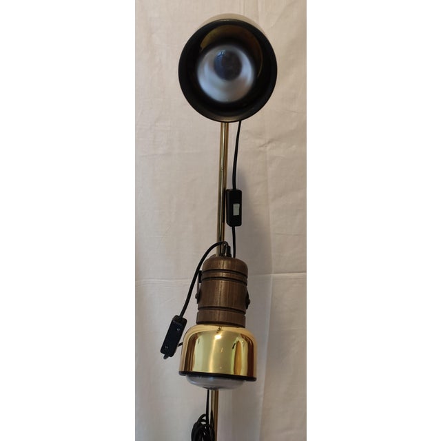 Mid-Century Double Spotlight Floor Lamp in Brass and Wood, 1970s For Sale - Image 4 of 8
