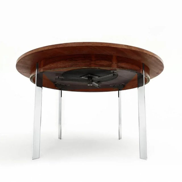Wood Circular Dining Table and Leather Chairs attributed to Richard Young for Merrow Associates, 1960s, Set of 5 For Sale - Image 7 of 11
