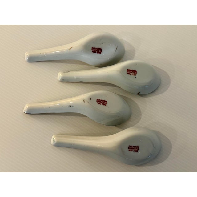 Mid 20th Century Vintage Hong Kong Porcelain Chinese Soup Spoons, Pink Floral & Longevity Motif Famille Rose Style — Set of 4 For Sale - Image 5 of 10