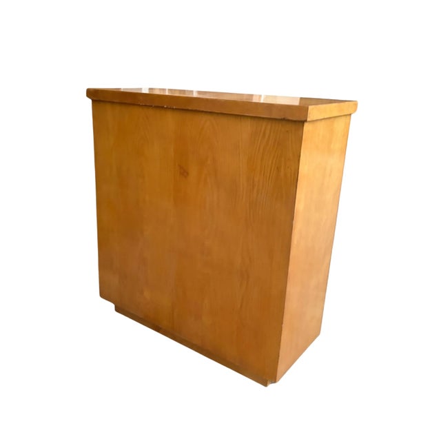 Mid-Century Solid Birch/Maple Bookcase With Hidden Side Storage – c.1950s For Sale - Image 4 of 12