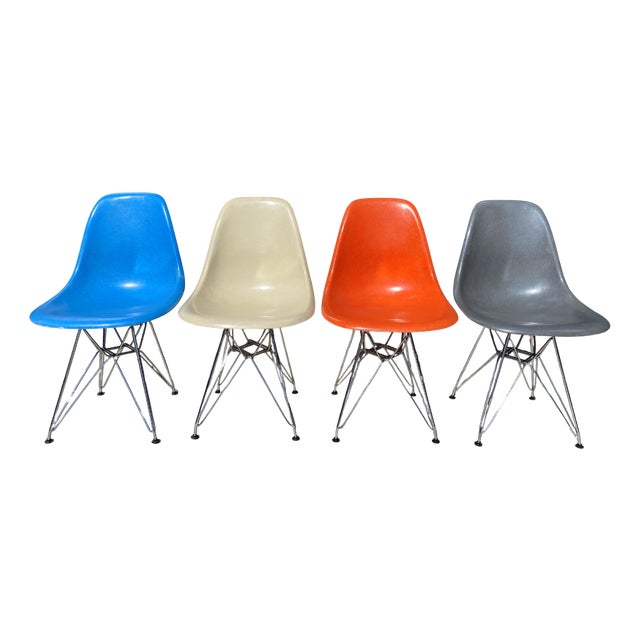 Vintage Fiberglass DSR Eiffel Chairs by Charles and Ray Eames for Herman Miller, 1950s, Set of 4 For Sale