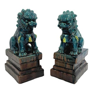 Vintage Ceramic Foo Dogs - a Pair For Sale