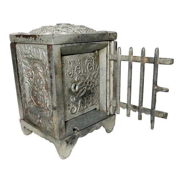 Antique 19th Century Cast Iron Je Stevens Jewel Safe Deposit Lockable Still Bank For Sale