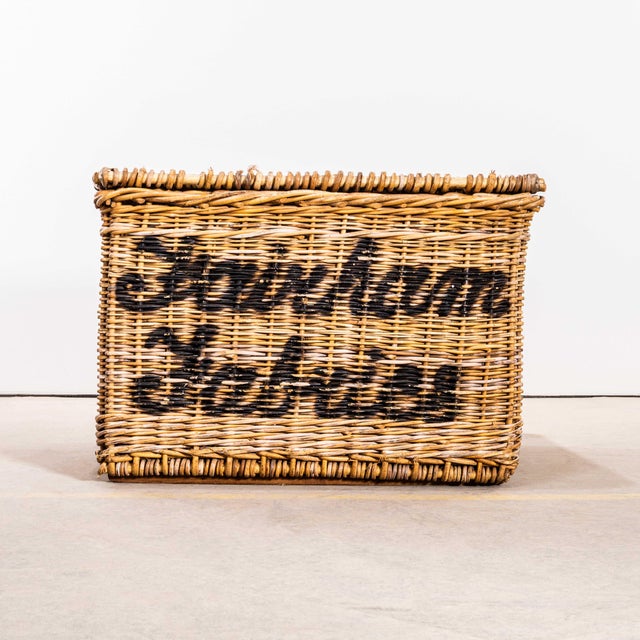 English Wicker Baskets, 1920s For Sale - Image 3 of 11