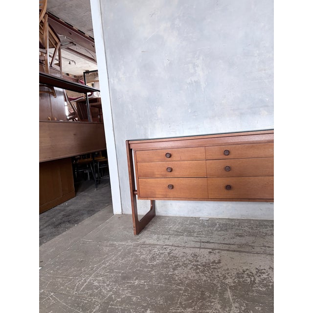 1970s Mid-Century Teak Sleigh Leg Chest of Drawers by William Lawrence, 1970s For Sale - Image 5 of 6