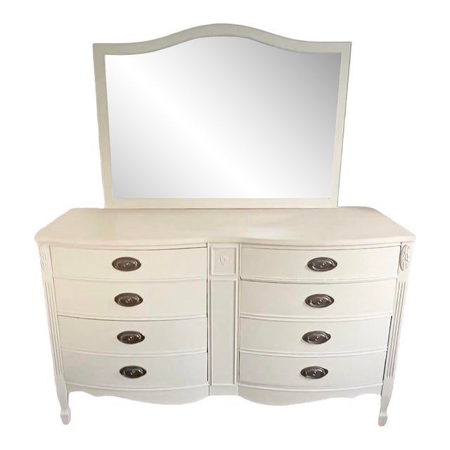 1940s Dixie Hepplewhite 8 Drawer Dresser With Mirror Chairish