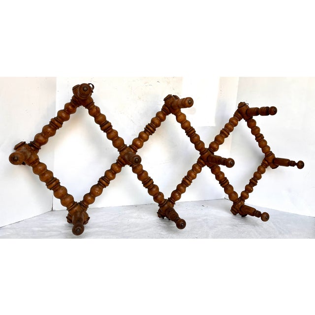 Vintage French Spindle Turned Wood Expandable Coat/Hat Rack For Sale - Image 9 of 15
