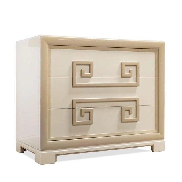 The Vintage Kittinger Greek Key Mandarin Chests from the 1940s embody classic American craftsmanship with a refined nod to...