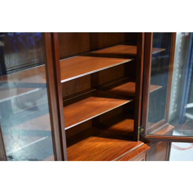 Mid Century Traditional Style Mahogany Display Curio China Cabinet by RWay For Sale - Image 12 of 14