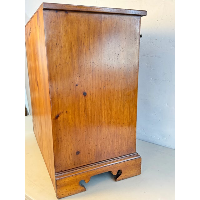 1980’s Pine-Tique 3 Drawer Bachelors Chest With Pullout Desk. For Sale - Image 9 of 11