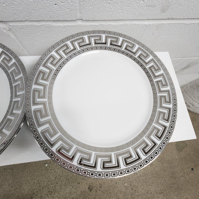 Casati Bavaria Fine Porcelain Dinner Plates With Platinum Greek Key Border – Set of 6 For Sale - Image 10 of 17