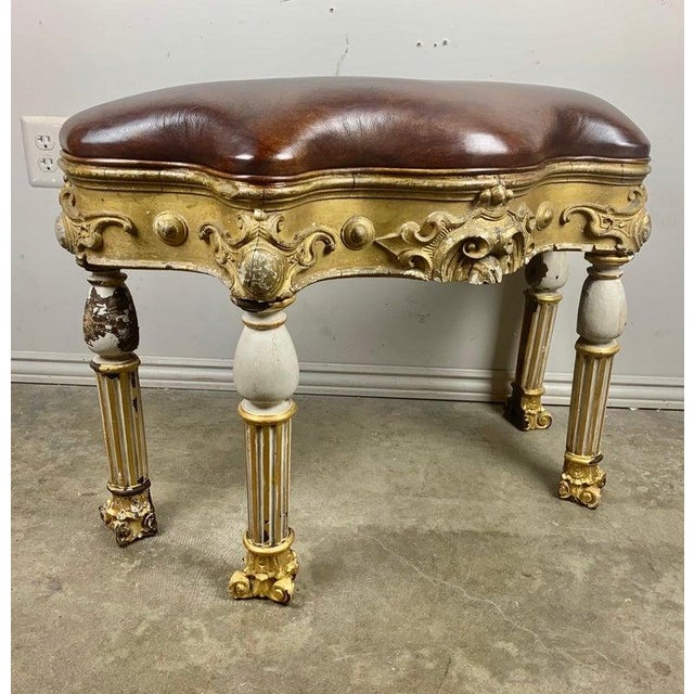 1900 - 1909 Italian Painted and Parcel Gilt Leather Bench For Sale - Image 5 of 14