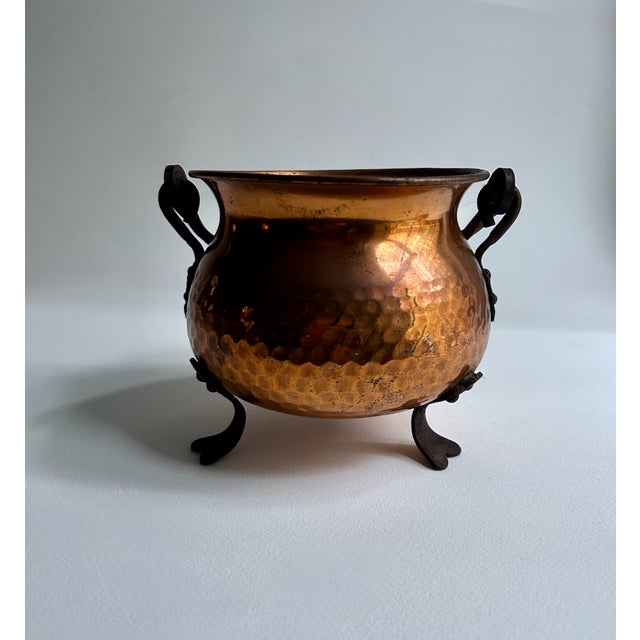 Mid 20th Century Iron Footed & Handled Hand Hammered Copper Pot, C. 1970's For Sale - Image 5 of 17