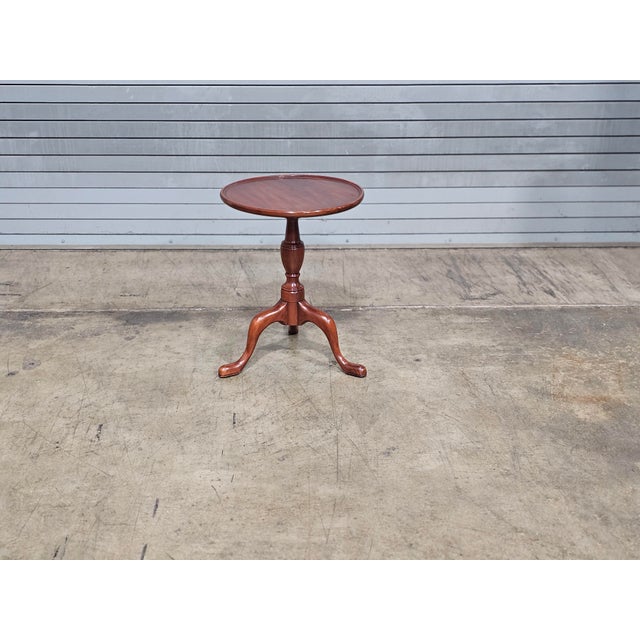 1990s 1990s Henkel Harris Wild Black Cherry Ocassional Round Table Made in Virginia For Sale - Image 5 of 10