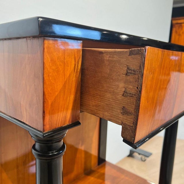 Biedermeier Console Table in Cherry Veneer, 1820 For Sale - Image 17 of 18