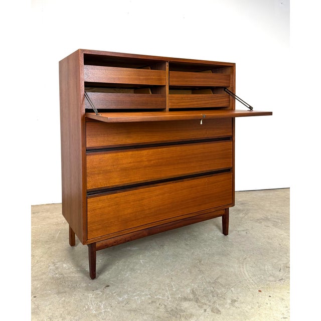 1960s Mid Century Modern Walnut Tall Dresser / Credenza by Kipp Stewart for Directional by Calvin Furniture, Restored For Sale - Image 5 of 12