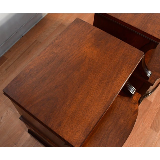 Brown Mid 20th Century English Traditional Vanleigh Mahogany Nightstands Bed Side Tables, 2 Pieces For Sale - Image 8 of 10