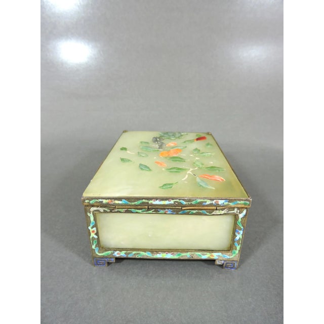1950s Antique Chinese Pale Green Jade Panel Trinket Box With Cloisonné Enamels - Hinged Gilt Catchall With Semi Precious Stone Flowers For Sale - Image 5 of 9