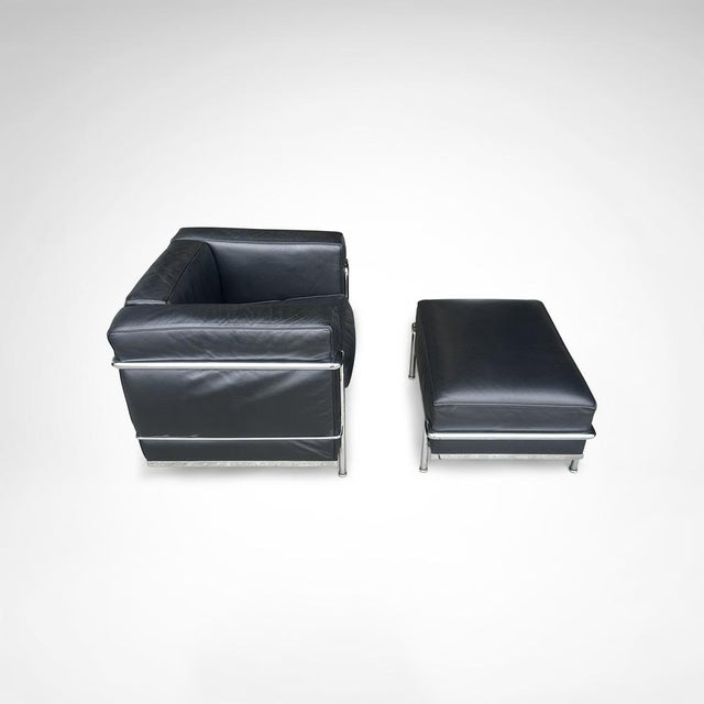 Set of LC2 Armchair and Ottoman by Le Corbusier for Cassina, 1990s For Sale - Image 15 of 16